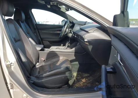 2022 Mazda Mazda3 Premium z USA, uszkodzony, nr VIN JM1BPAML8N1511908